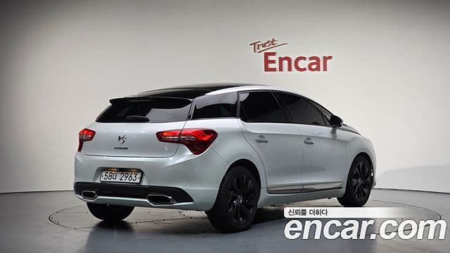 Ситроен / DS DS5 1세대, 2013 2