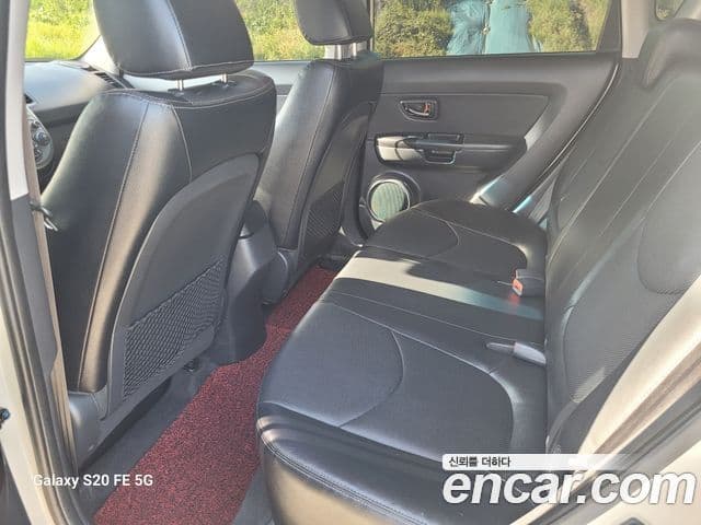 Kia Soul Safety, 2010 8