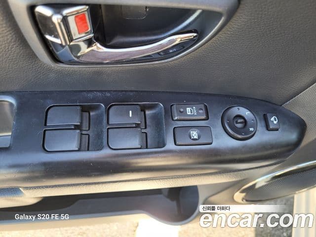 Kia Soul Safety, 2010 13