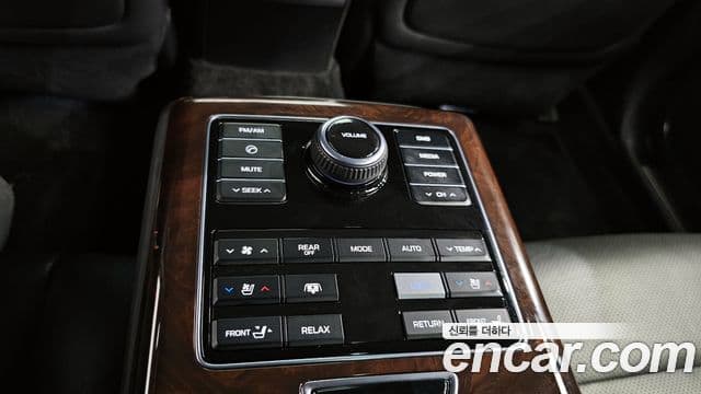 Hyundai Equus(новый кузов / новое поколение) Exclusive, 2013 18