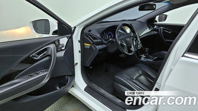 Hyundai Grandeur HG Modern, 2017 10