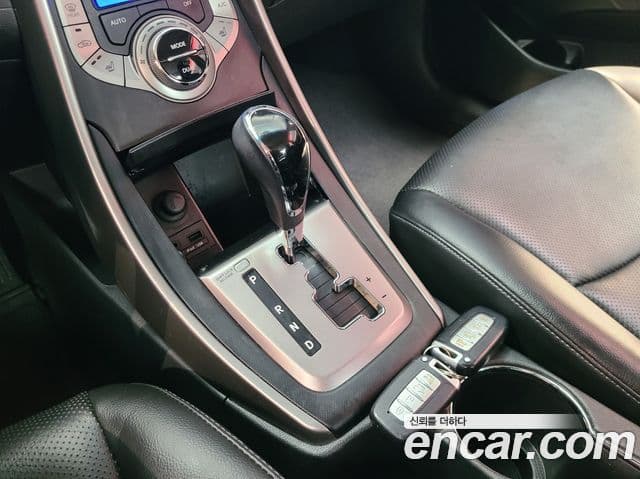 Hyundai Avante MD M16 GDI Avenue, 2014 9