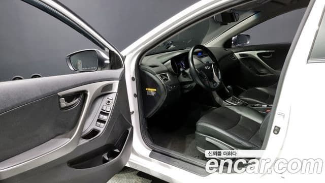 Hyundai Avante MD M16 GDI Avenue, 2014 10