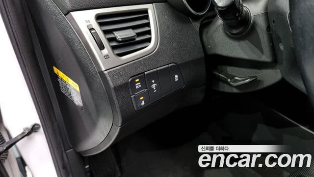 Hyundai Avante MD M16 GDI Avenue, 2014 14