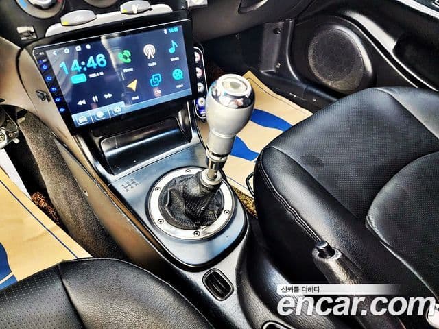 Hyundai 티뷰론 люксовая версия, 2000 16