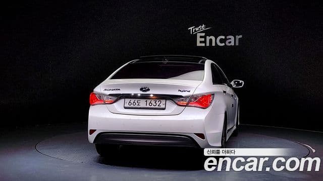 Hyundai Sonata гибрид Premier, 2012 4