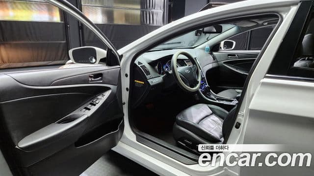 Hyundai Sonata гибрид Premier, 2012 10