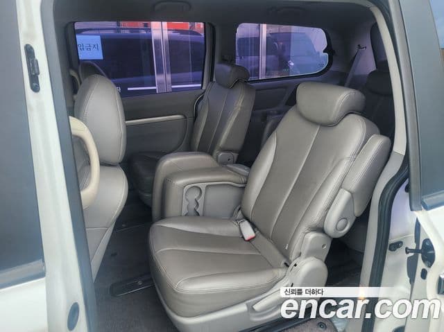 Kia Carnival R R Special, 2014 10
