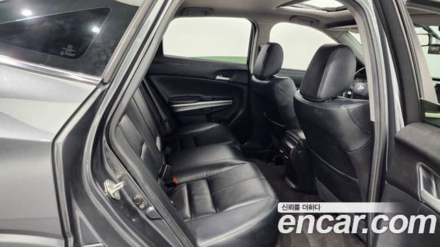 Honda 크로스투어 1세대, 2013 12