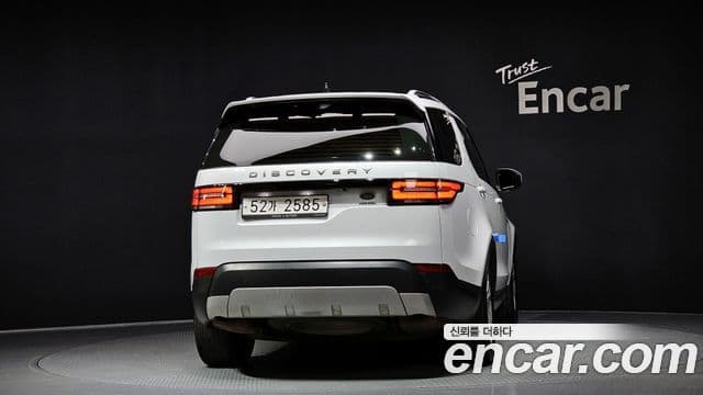 Land Rover Discovery 5 3.0 TD6 HSE, 2017 4