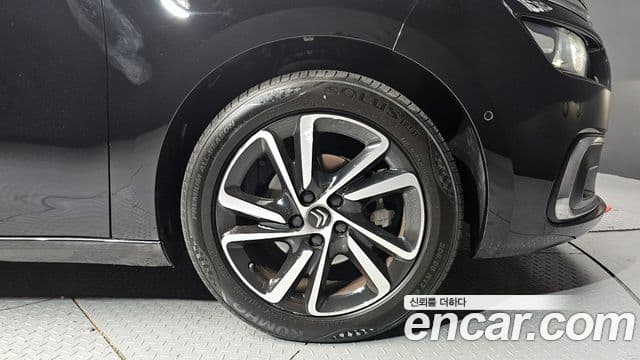 Ситроен / DS Grand C4 스페이스투어러 1.5 BlueHDi Shine Pack, 2022 все фото