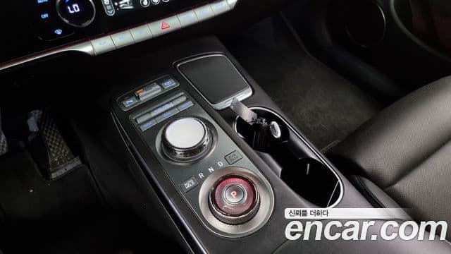 Genesis GV70, 2024 9