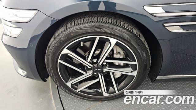 Genesis G80 (RG3) бензин 3.5 турбо AWD, 2025 все фото