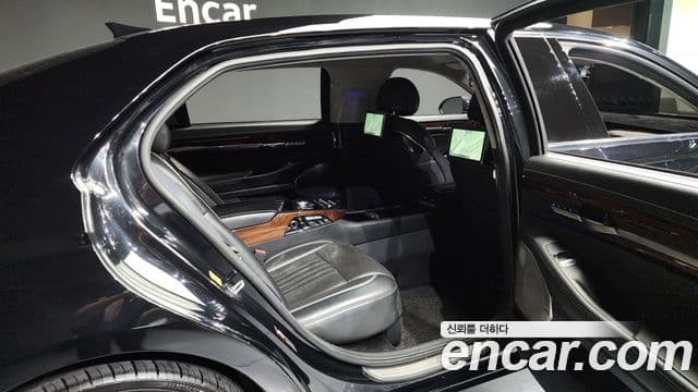 Genesis EQ900 Prestige, 2017 12