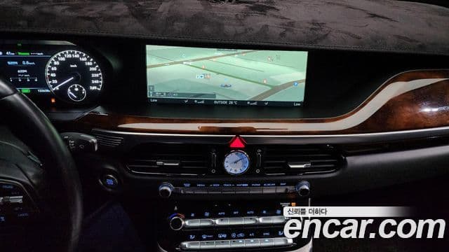 Genesis EQ900 Prestige, 2017 14