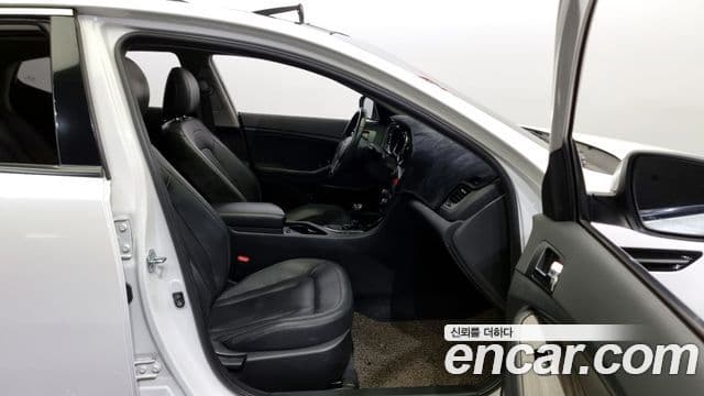 Kia K5 Prestige, 2011 10