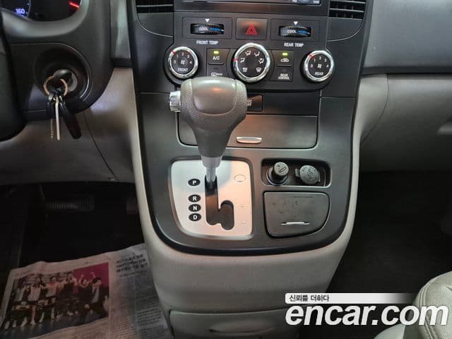 Kia Carnival R Grand Carnival GX, 2014 9