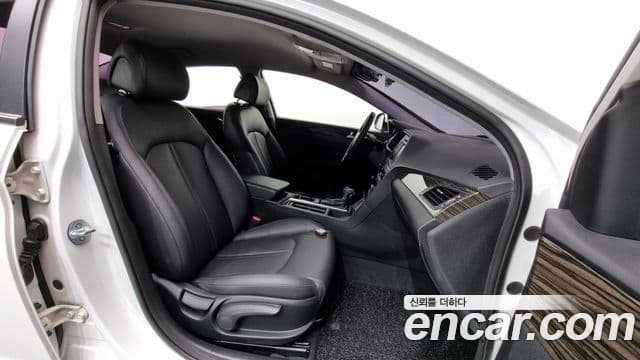 Hyundai LF Sonata 2.0 Smart, 2015 10