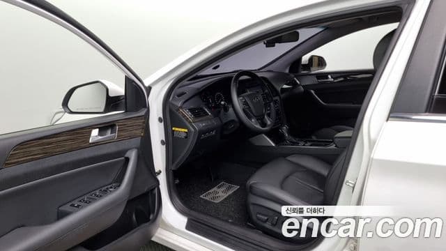 Hyundai LF Sonata 2.0 Smart, 2015 11