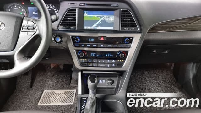 Hyundai LF Sonata 2.0 Smart, 2015 15