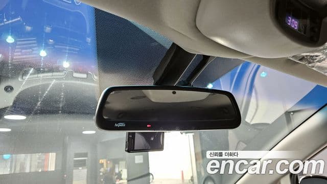 KG모빌리티(SsangYong) Korando 투리스모 4WD TX 9인승, 2019 18