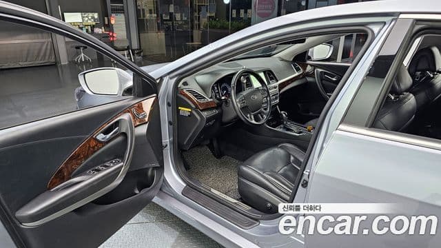 Hyundai Aslan Modern, 2015 11