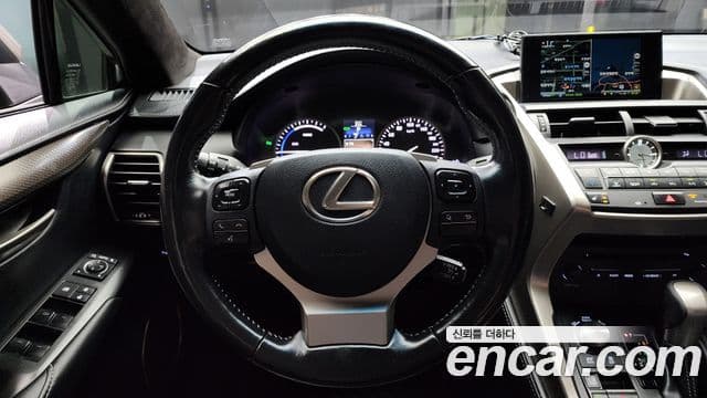 Lexus NX300h Supreme, 2017 13