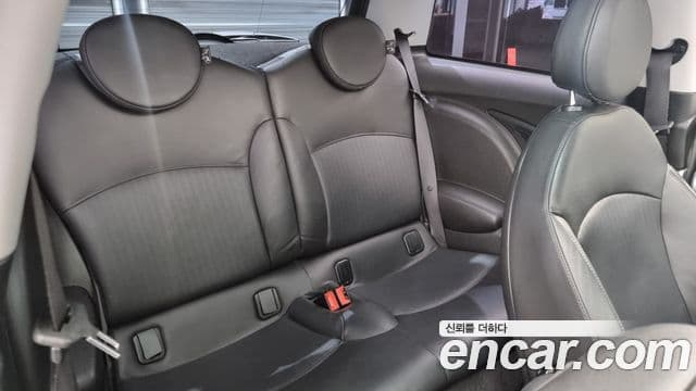 Mini Cooper S 2세대, 2009 12