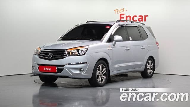 KG모빌리티(SsangYong) Korando 투리스모 4WD RT 9인승, 2015 1