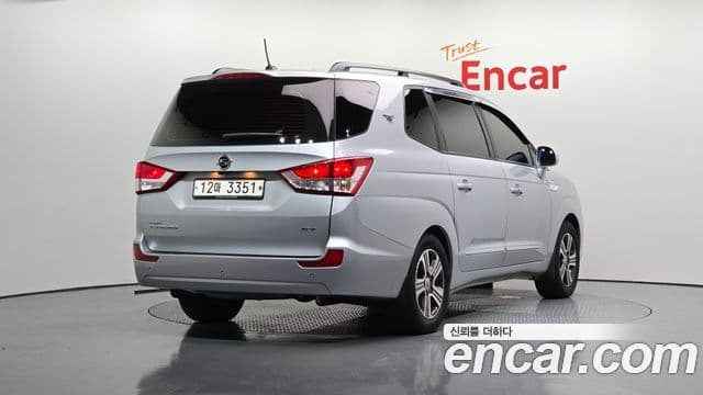 KG모빌리티(SsangYong) Korando 투리스모 4WD RT 9인승, 2015 2