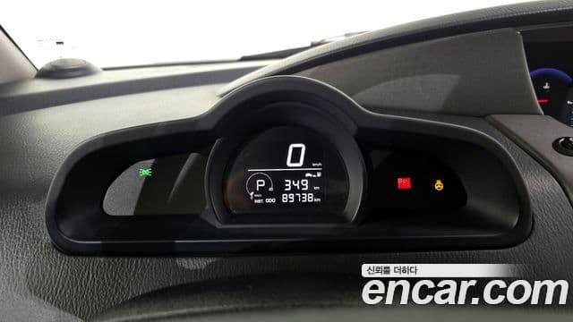 KG모빌리티(SsangYong) Korando 투리스모 4WD RT 9인승, 2015 8