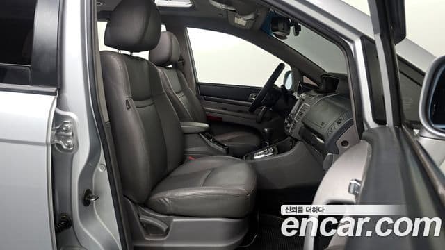 KG모빌리티(SsangYong) Korando 투리스모 4WD RT 9인승, 2015 10