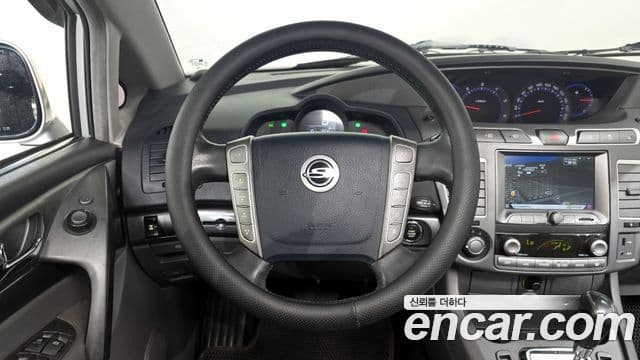 KG모빌리티(SsangYong) Korando 투리스모 4WD RT 9인승, 2015 13