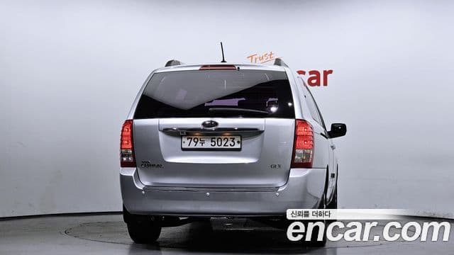 Kia Carnival R R Special, 2011 4