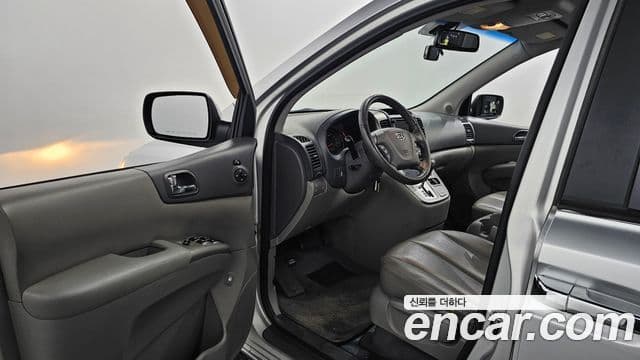 Kia Carnival R R Special, 2011 10