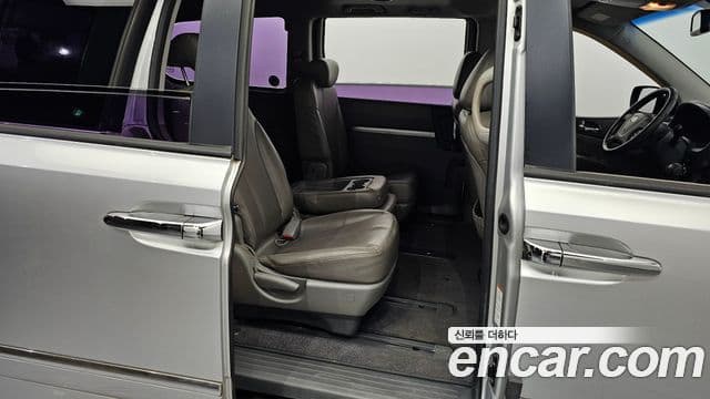 Kia Carnival R R Special, 2011 12