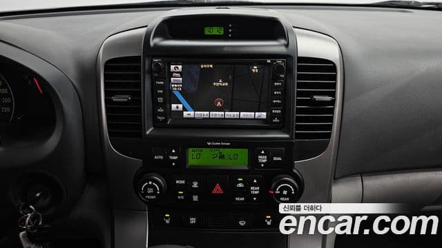 Kia Carnival R R Special, 2011 16