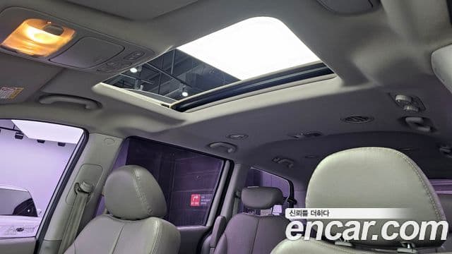 Kia Carnival R R Special, 2011 19