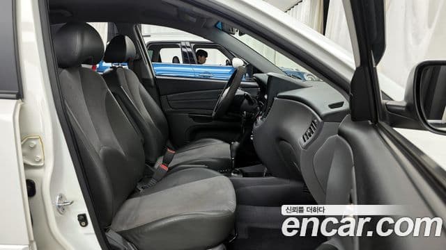 Kia Pride(новый кузов / новое поколение) 4DR 1.6 CVVT SLX, 2010 11