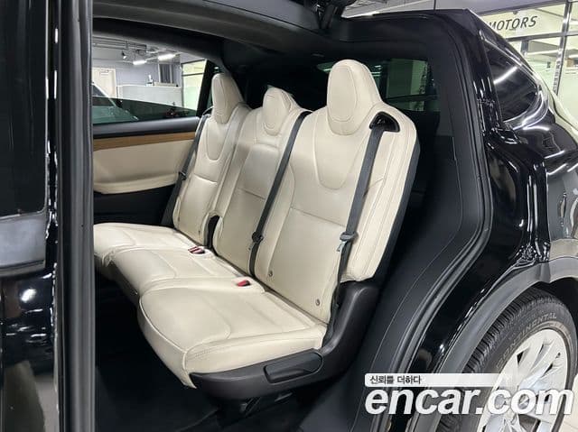 Tesla модель X Long Range, 2020 12