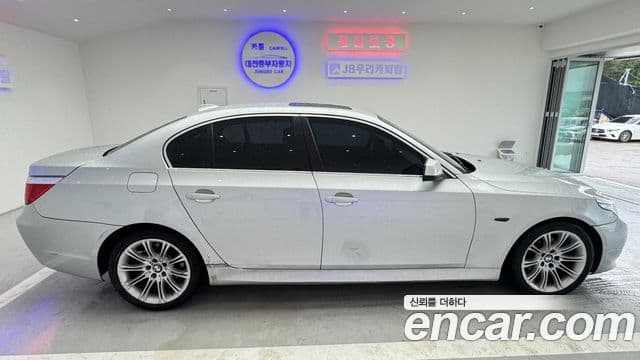 BMW 5시리즈 (E60) 528i седан SE, 2010 3