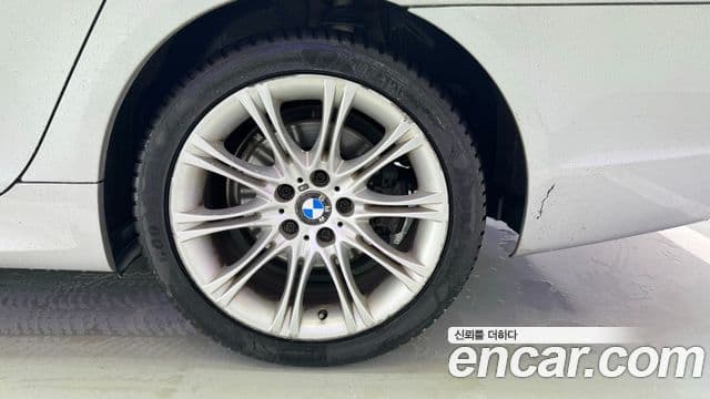 BMW 5시리즈 (E60) 528i седан SE, 2010 9