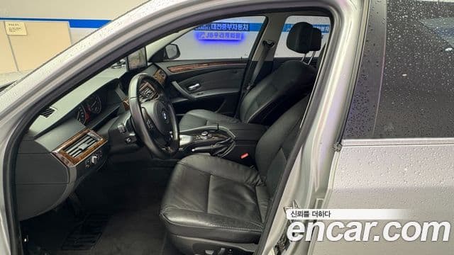 BMW 5시리즈 (E60) 528i седан SE, 2010 17