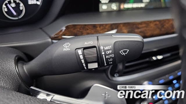 Genesis G90 Luxury, 2019 17