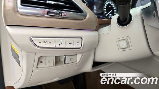 Genesis G90 Premium Luxury, 2019 16