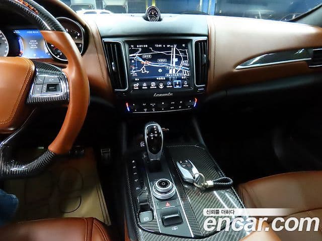 Maserati Levante 3.0 дизель AWD GranSport, 2017 14