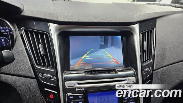 Hyundai YF Sonata чёрный, 2011 15