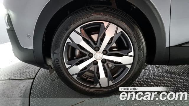 Peugeot 3008 2세대 1.6 BlueHDi Allure, 2017 все фото