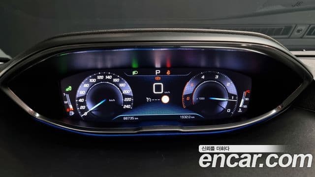 Peugeot 3008 2세대 1.6 BlueHDi Allure, 2017 8