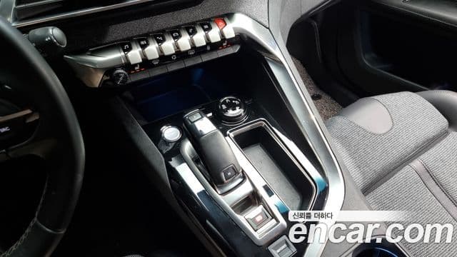 Peugeot 3008 2세대 1.6 BlueHDi Allure, 2017 9